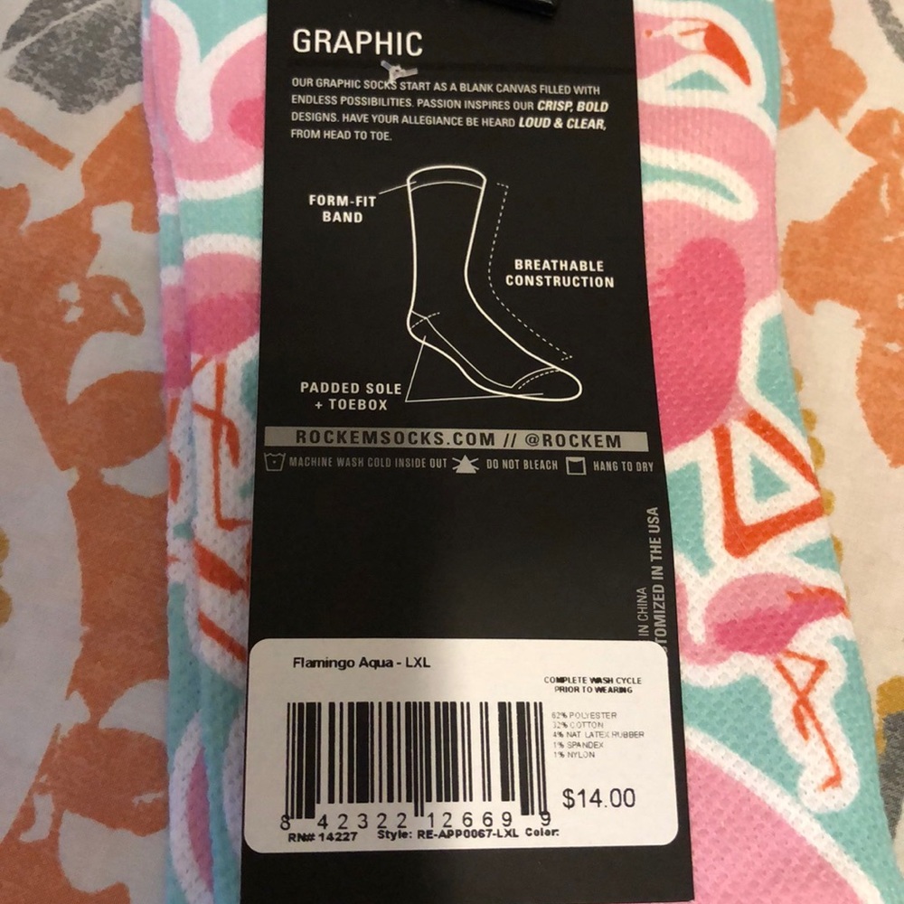 NWT - Rock Em Flamingo Graphic Socks L/XL - Picture 3 of 4